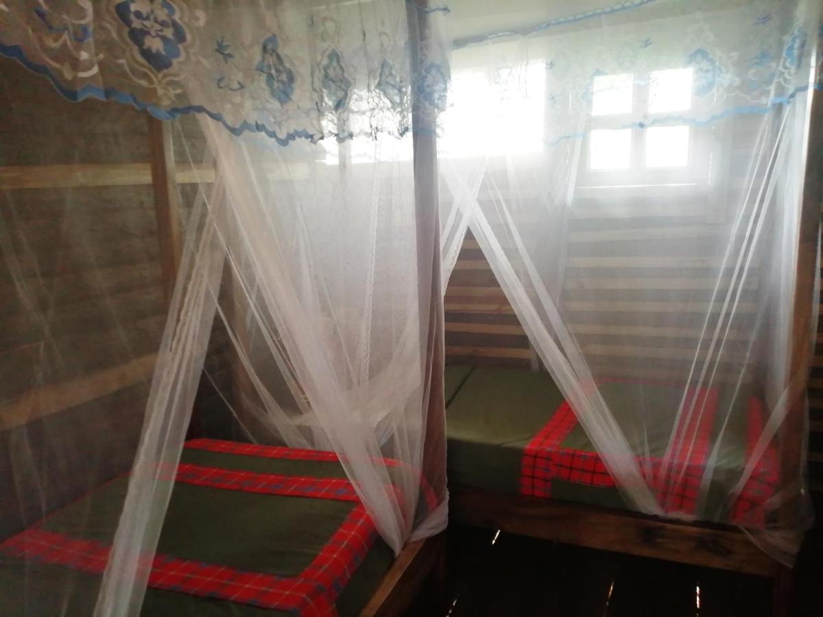 Murchison Backpackers Masindi Extérieur photo