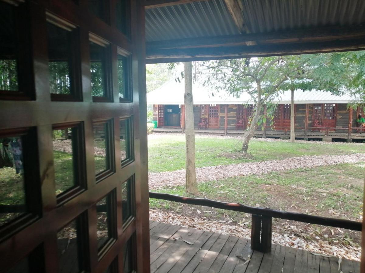 Murchison Backpackers Masindi Extérieur photo